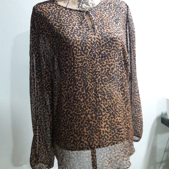 Tops - Banana Republic Cheetah Print Blouse